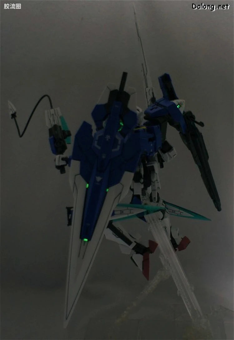 Bandai MG 1/100 GN-0000GNHW/7SG 00 Gundam Seven Sword/G