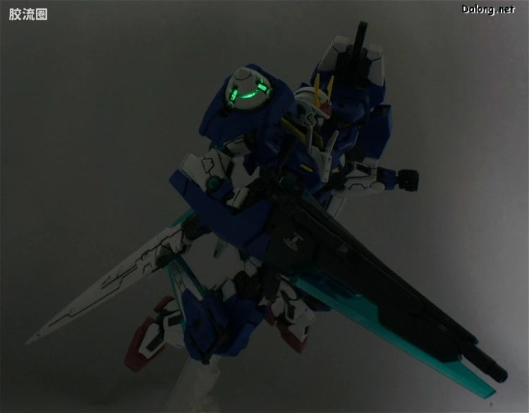 Bandai MG 1/100 GN-0000GNHW/7SG 00 Gundam Seven Sword/G