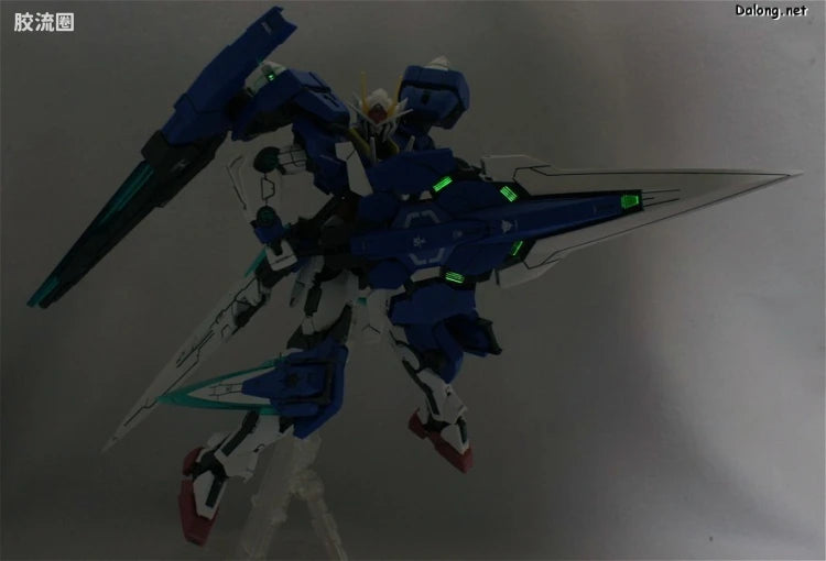 Bandai MG 1/100 GN-0000GNHW/7SG 00 Gundam Seven Sword/G
