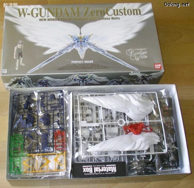 Bandai PG 1/60 XXXG-00W0 Wing Gundam Zero Custom