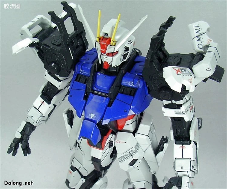 Bandai PG 1/60 GAT-X105 Strike Gundam