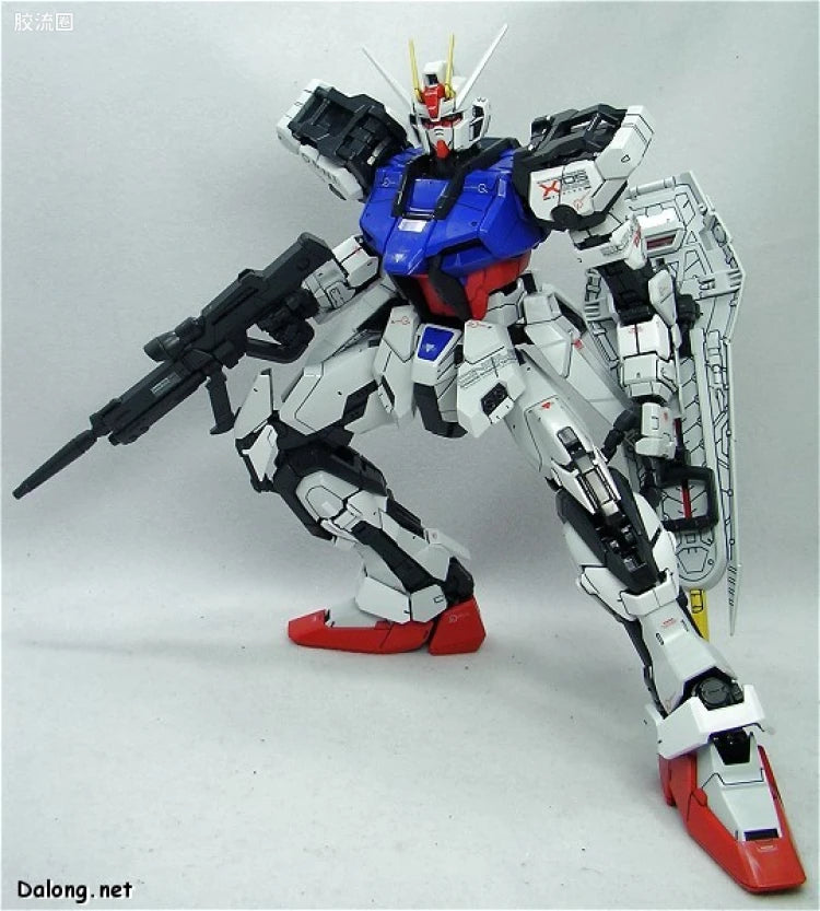 Bandai PG 1/60 GAT-X105 Strike Gundam