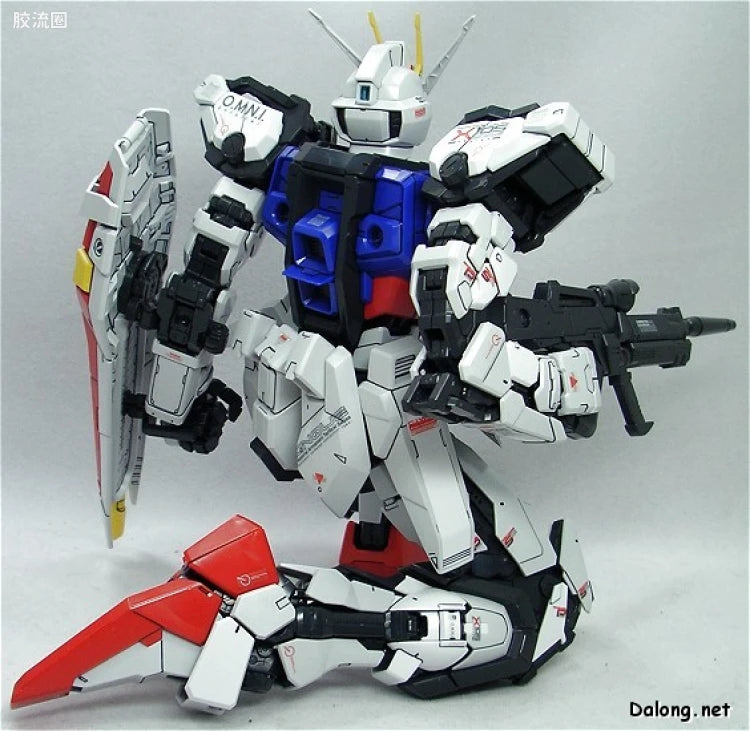 Bandai PG 1/60 GAT-X105 Strike Gundam