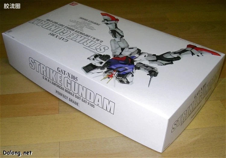 Bandai PG 1/60 GAT-X105 Strike Gundam