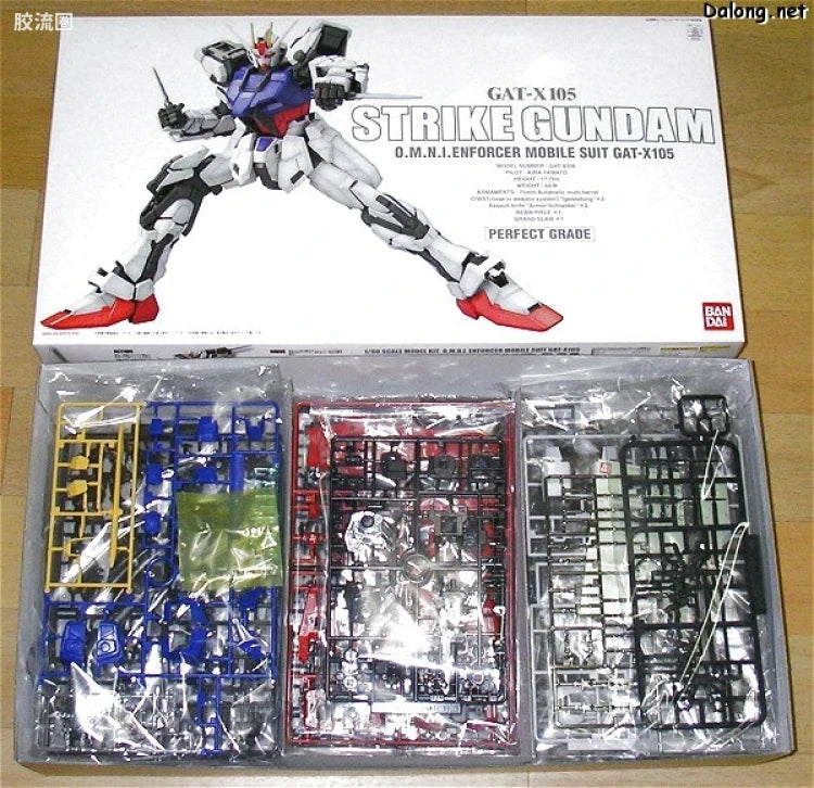 Bandai PG 1/60 GAT-X105 Strike Gundam