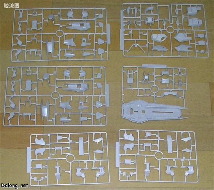 Bandai PG 1/60 GAT-X105 Strike Gundam