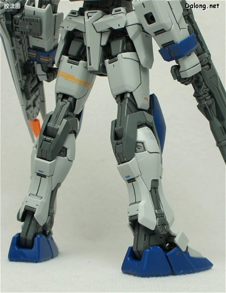 Bandai MG 1/100 GAT-X102 Duel Gundam Assault Shroud