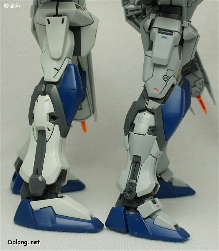 Bandai MG 1/100 GAT-X102 Duel Gundam Assault Shroud