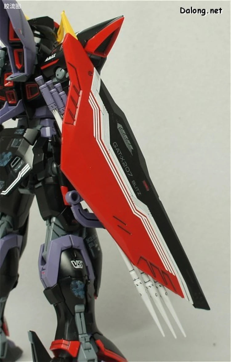 Bandai MG 1/100 GAT-X207 Blitz Gundam