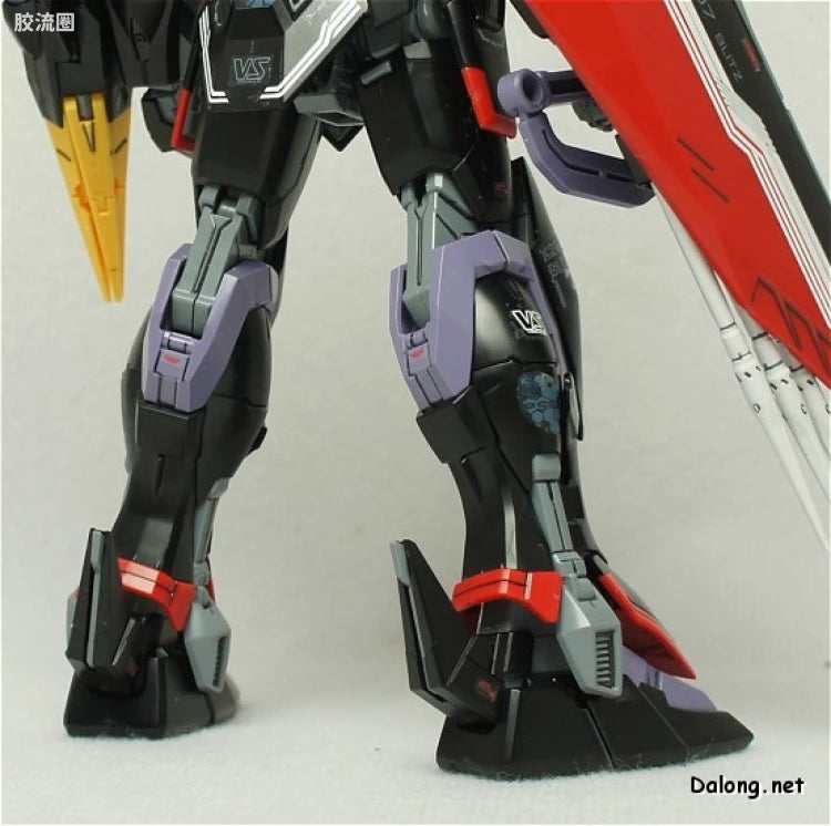 Bandai MG 1/100 GAT-X207 Blitz Gundam