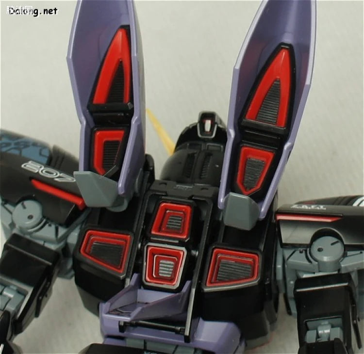 Bandai MG 1/100 GAT-X207 Blitz Gundam