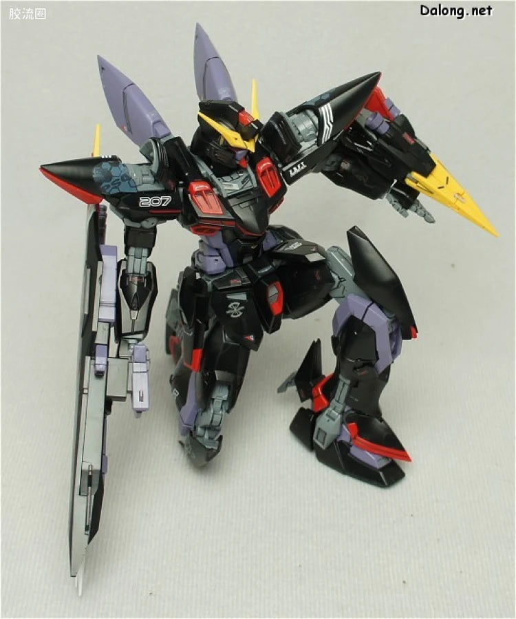 Bandai MG 1/100 GAT-X207 Blitz Gundam