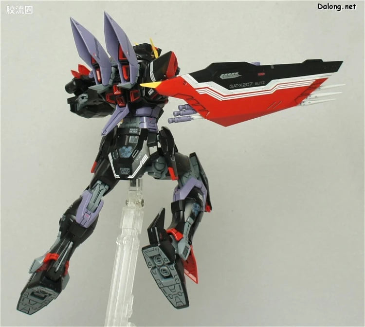Bandai MG 1/100 GAT-X207 Blitz Gundam