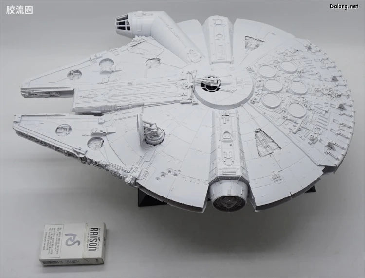 P-Bandai PG 1/72 Millennium Falcon