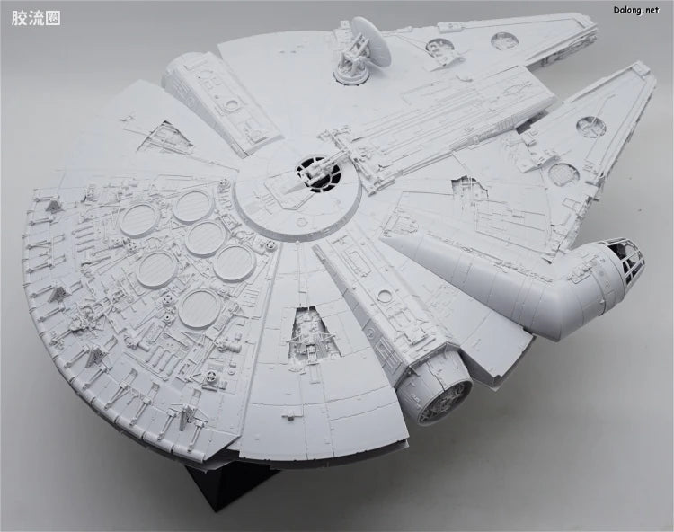 P-Bandai PG 1/72 Millennium Falcon