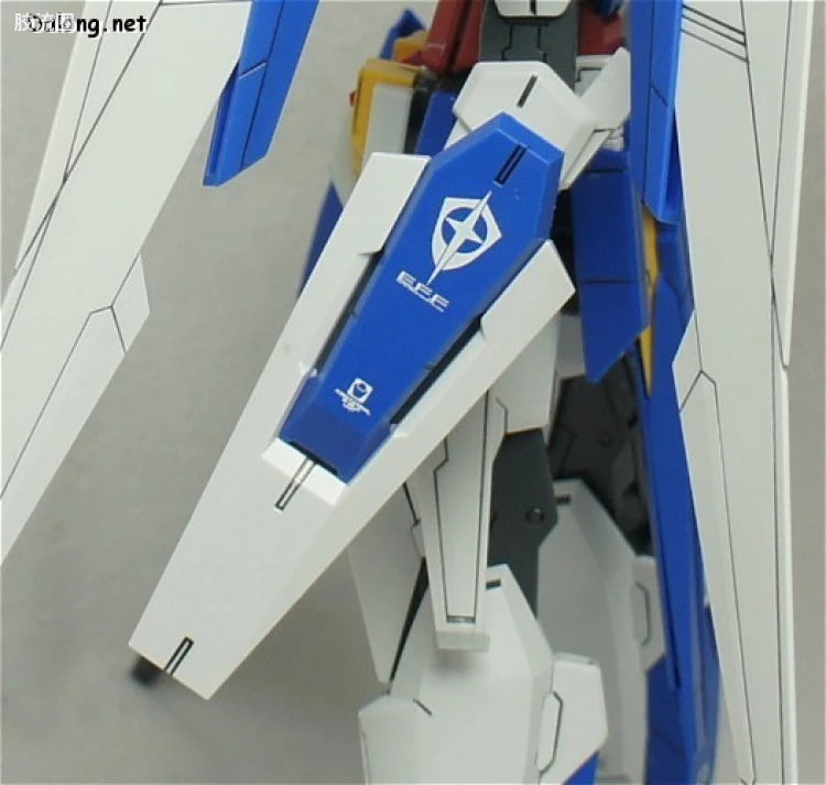 Bandai MG 1/100 Gundam AGE-2 Normal