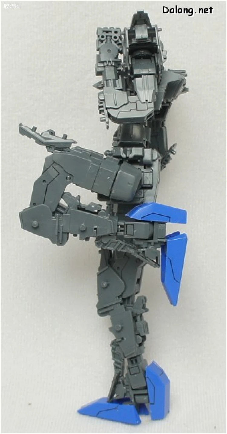 Bandai MG 1/100 Gundam AGE-2 Normal