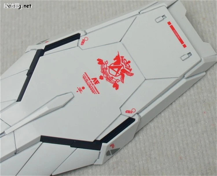Bandai MG 1/100 RX-93 ν Gundam Ver.Ka