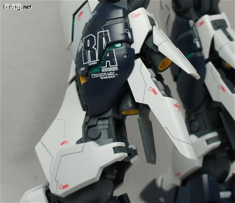 Bandai MG 1/100 RX-93 ν Gundam Ver.Ka