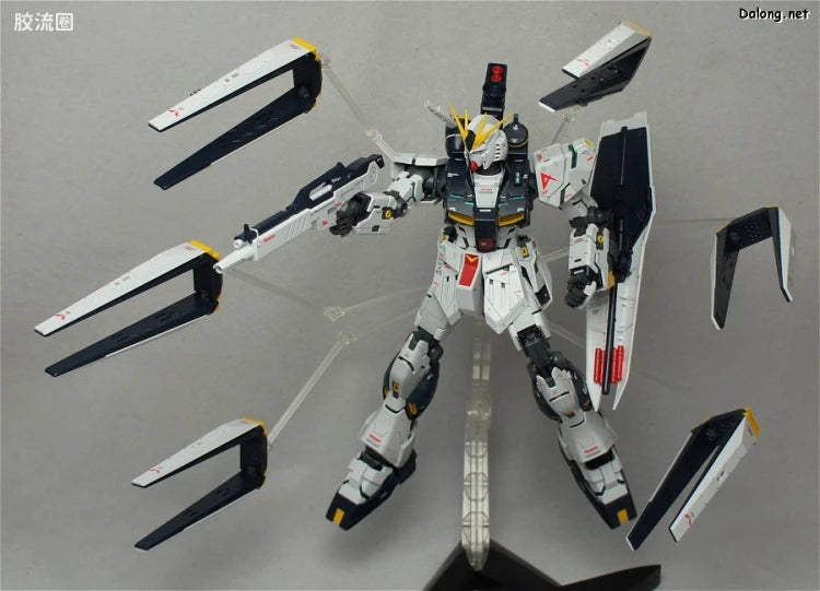 Bandai MG 1/100 RX-93 ν Gundam Ver.Ka