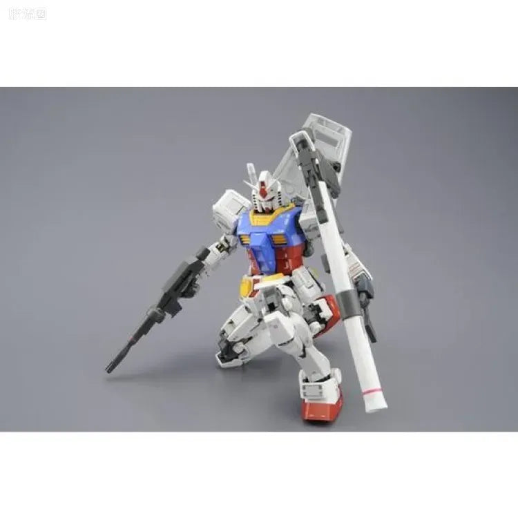 Bandai MG 1/100 RX-78-2 Gundam Ver.3.0