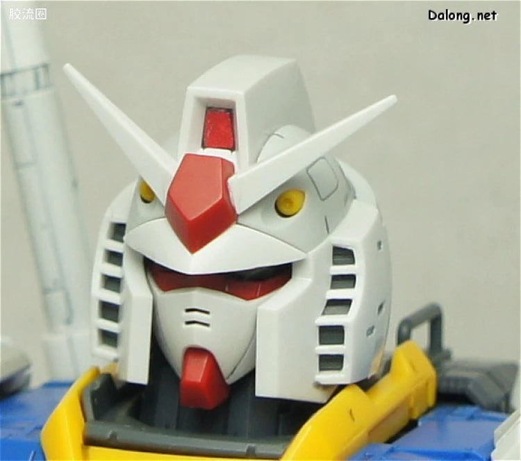 Bandai MG 1/100 RX-78-2 Gundam Ver.3.0