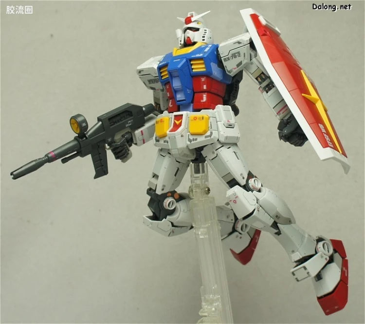 Bandai MG 1/100 RX-78-2 Gundam Ver.3.0