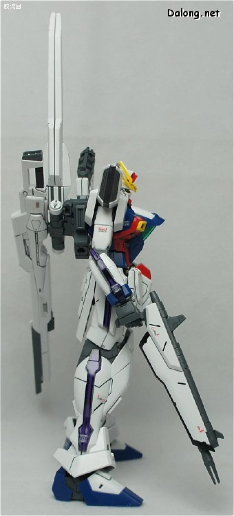 Bandai MG 1/100 GX-9900 Gundam X