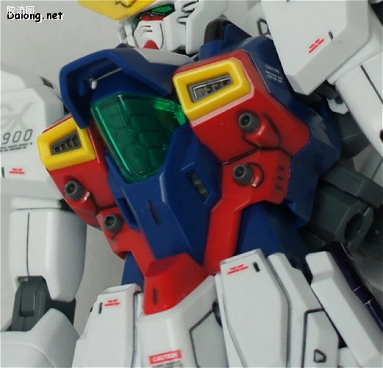 Bandai MG 1/100 GX-9900 Gundam X