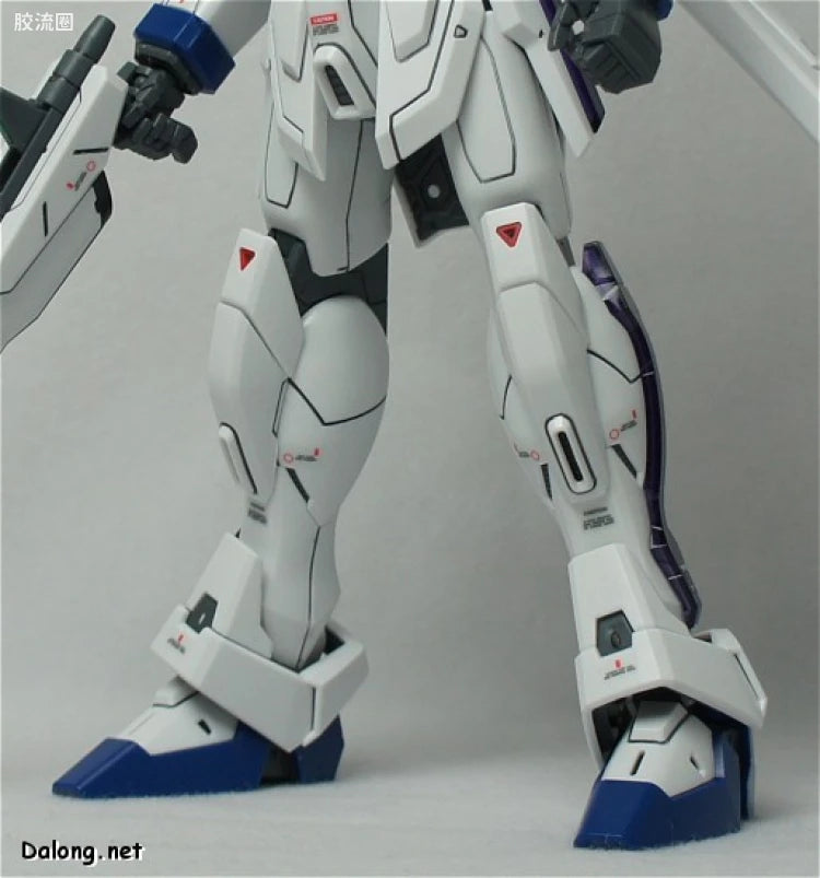 Bandai MG 1/100 GX-9900 Gundam X