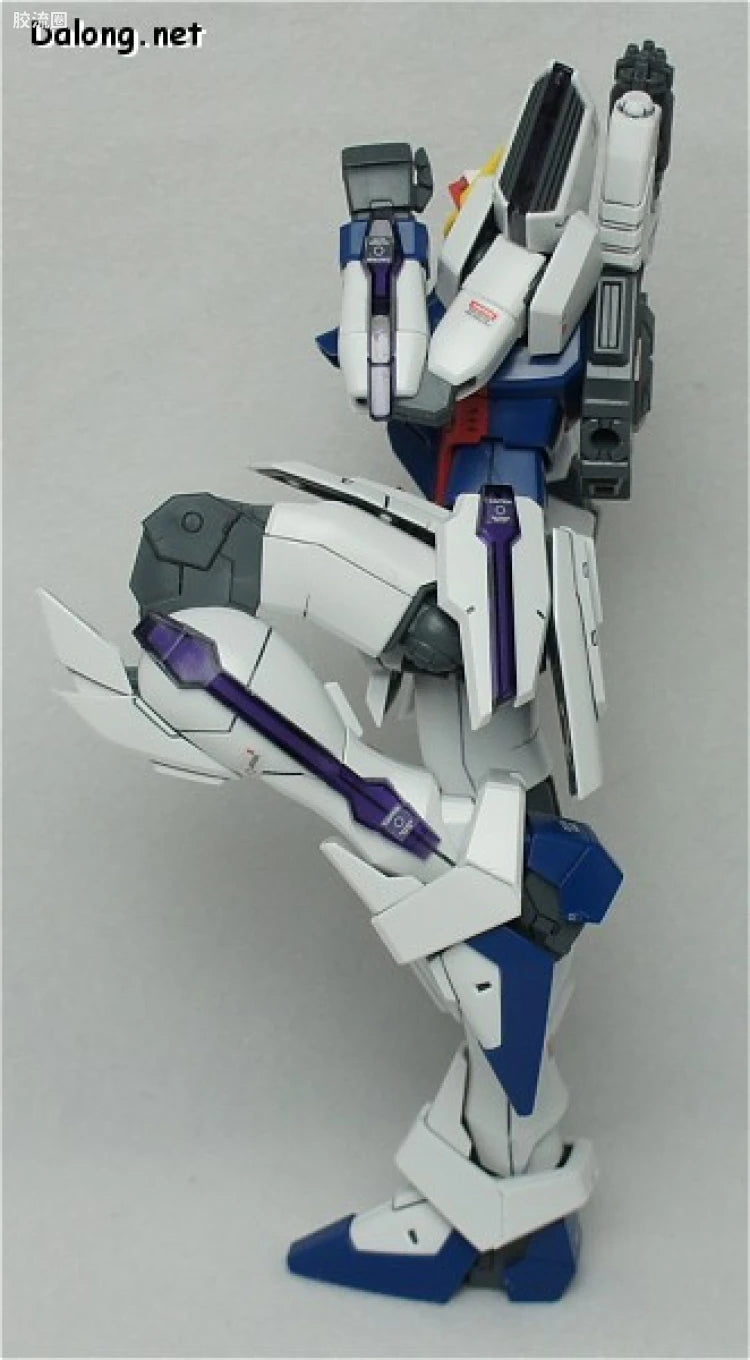 Bandai MG 1/100 GX-9900 Gundam X