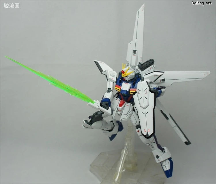 Bandai MG 1/100 GX-9900 Gundam X