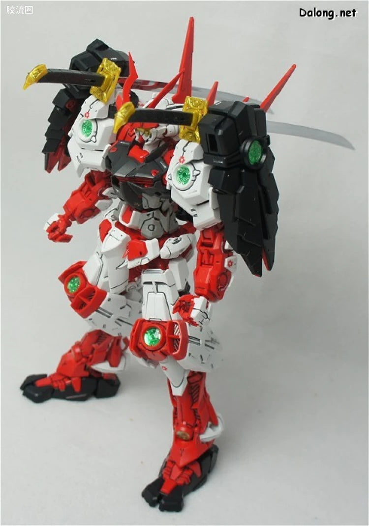 Bandai MG 1/100 Sengoku Astray Gundam