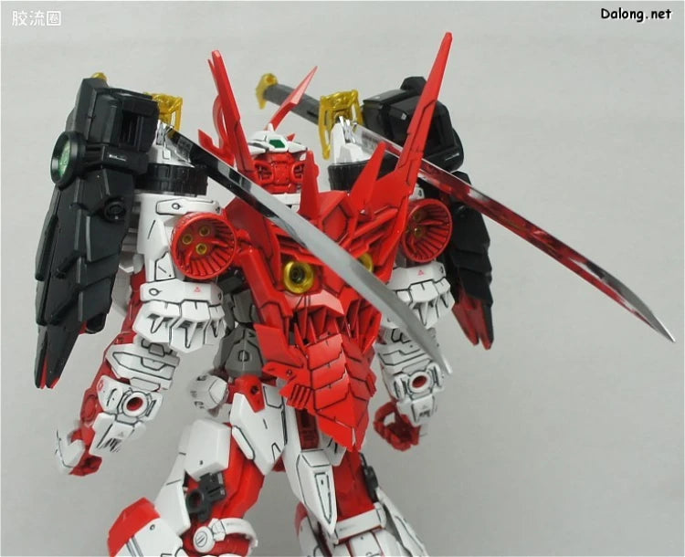 Bandai MG 1/100 Sengoku Astray Gundam