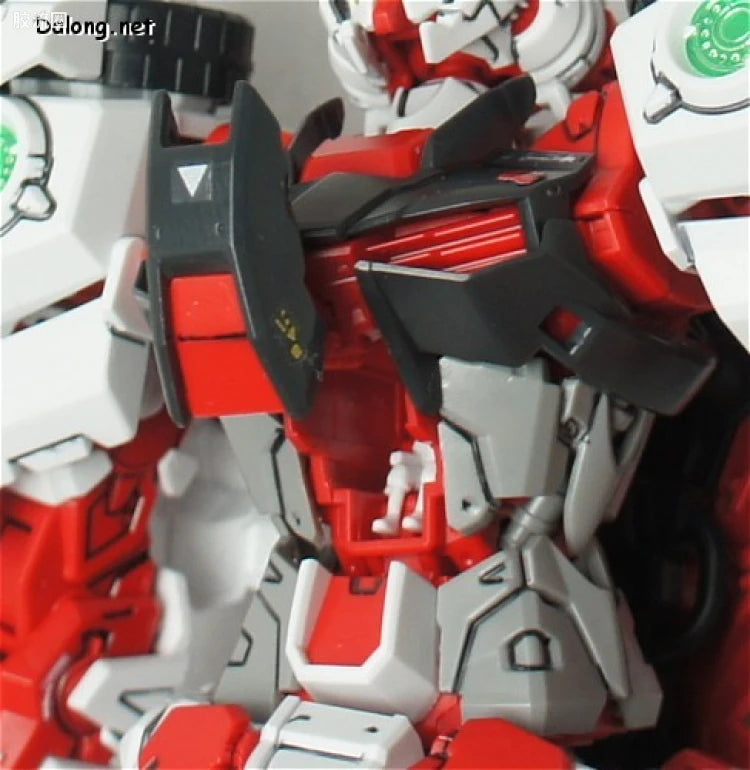 Bandai MG 1/100 Sengoku Astray Gundam