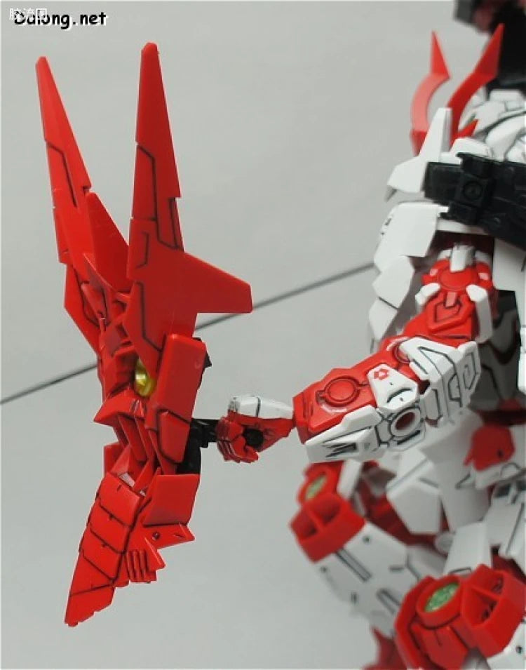 Bandai MG 1/100 Sengoku Astray Gundam