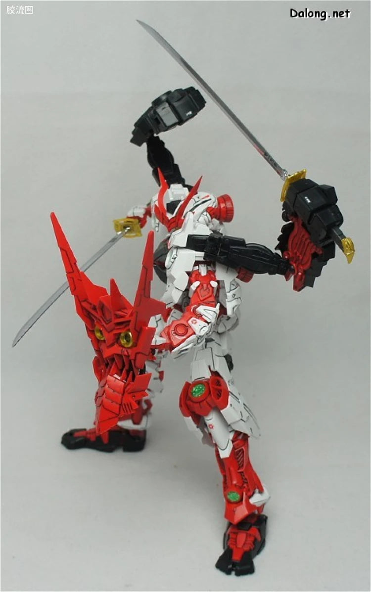 Bandai MG 1/100 Sengoku Astray Gundam