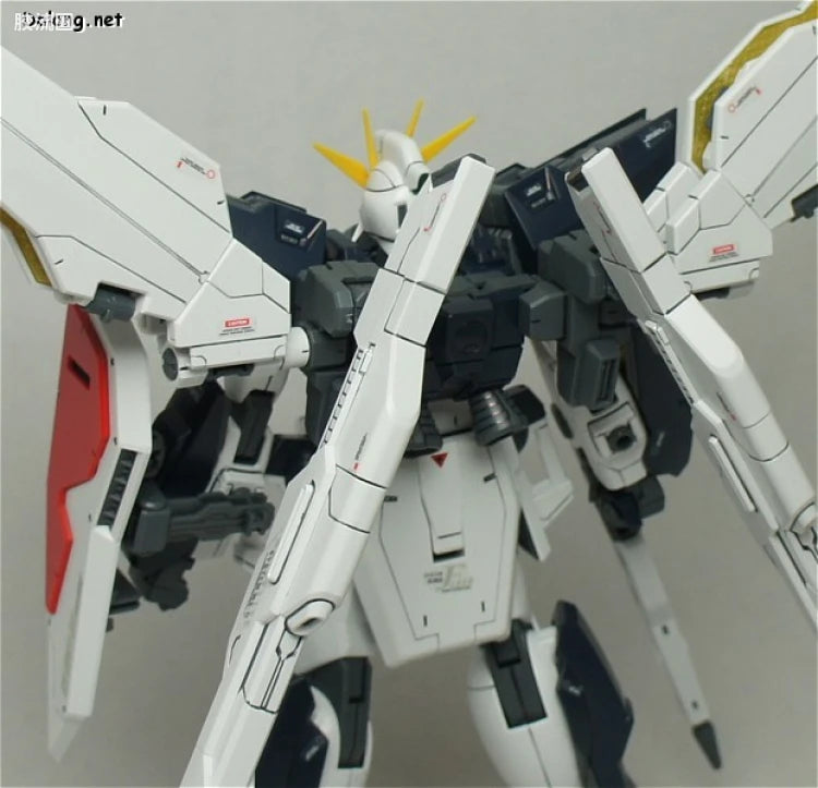 Bandai MG 1/100 GX-9901-DX Gundam Double X