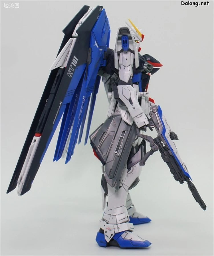 Bandai MG 1/100 ZGMF-X10A Freedom Gundam Ver.2.0