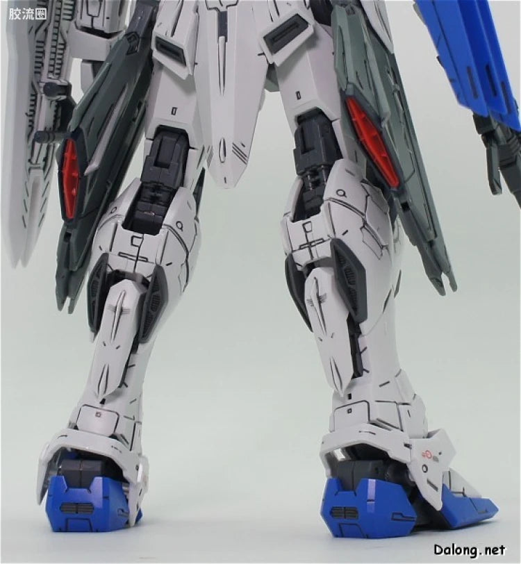 Bandai MG 1/100 ZGMF-X10A Freedom Gundam Ver.2.0