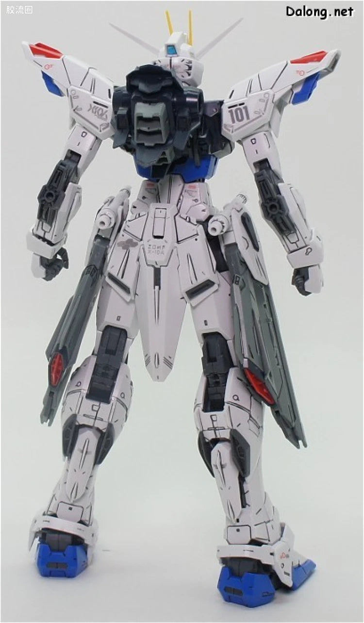 Bandai MG 1/100 ZGMF-X10A Freedom Gundam Ver.2.0