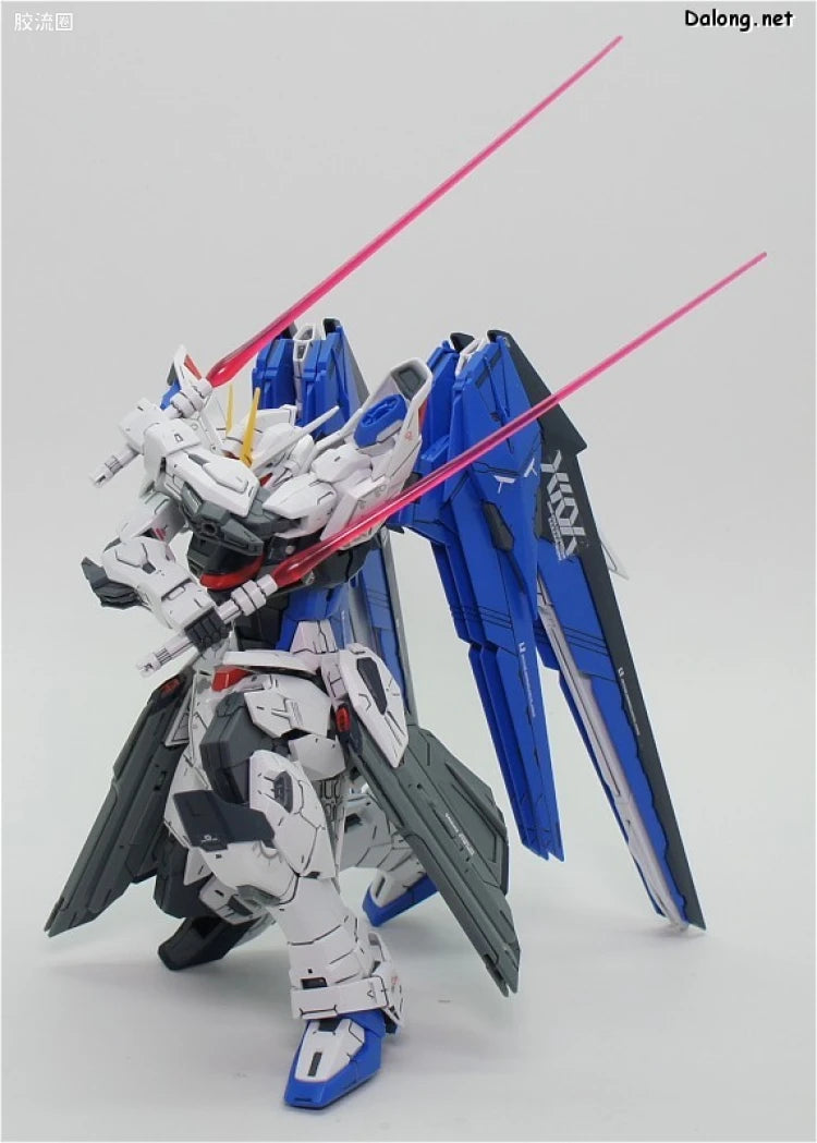 Bandai MG 1/100 ZGMF-X10A Freedom Gundam Ver.2.0