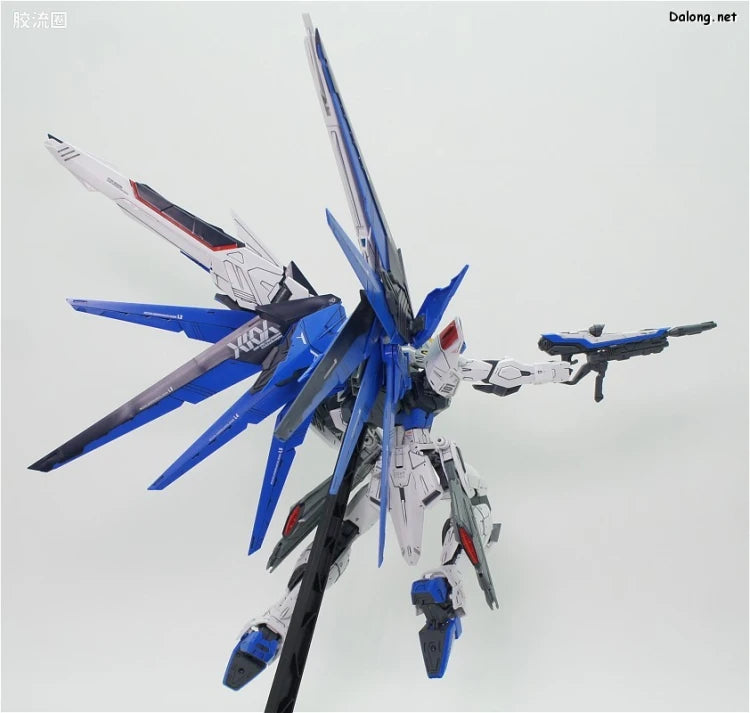 Bandai MG 1/100 ZGMF-X10A Freedom Gundam Ver.2.0