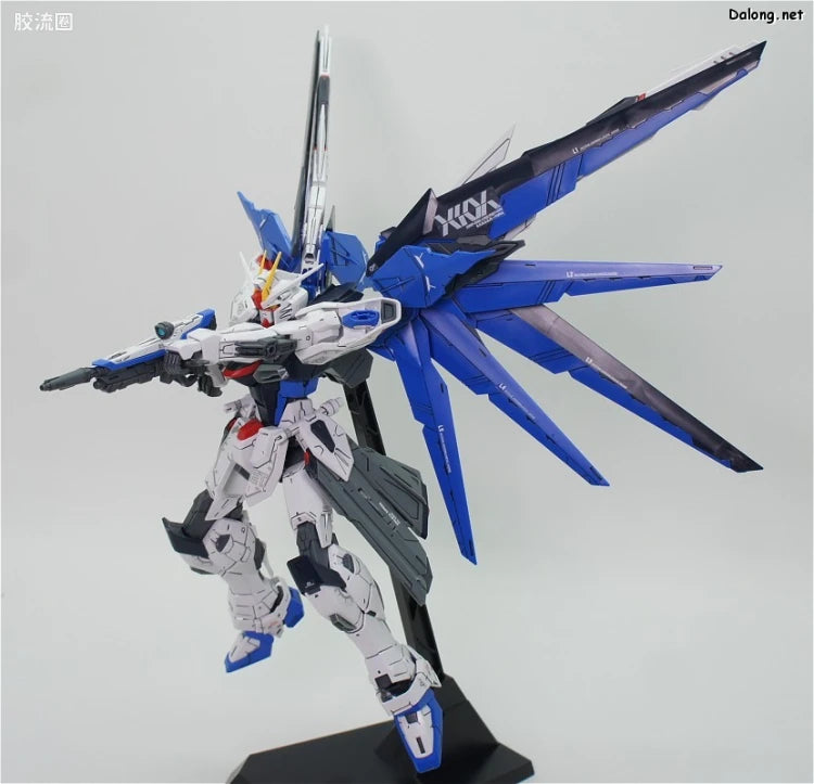 Bandai MG 1/100 ZGMF-X10A Freedom Gundam Ver.2.0