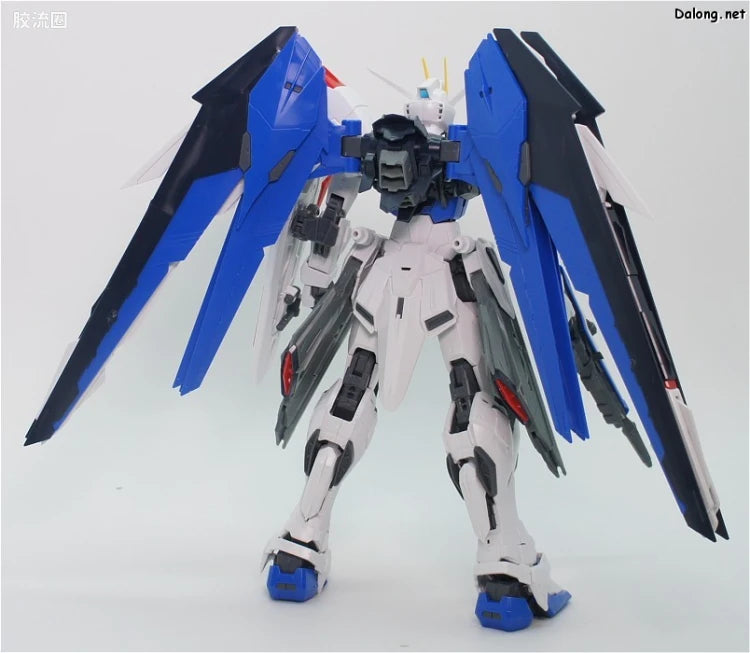 Bandai MG 1/100 ZGMF-X10A Freedom Gundam Ver.2.0