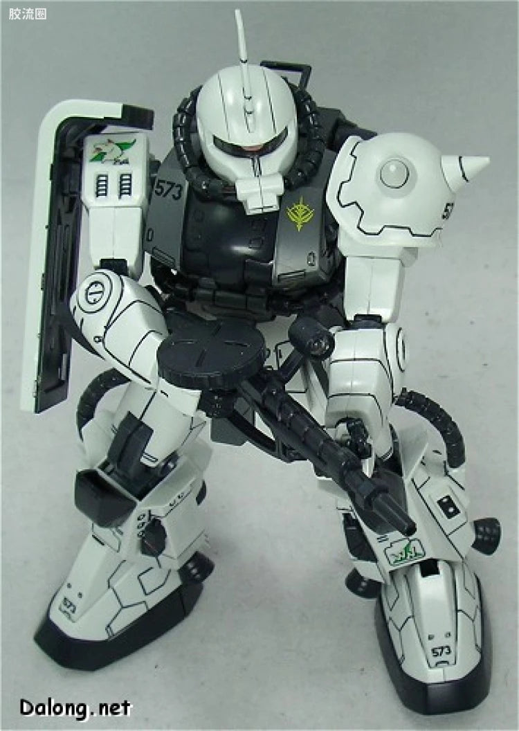 Bandai MG 1/100 MS-06R-1A Zaku II (Shin Matsunaga Custom)