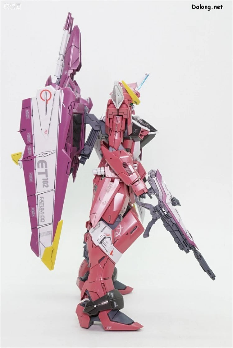 Bandai MG 1/100 ZGMF-X09A Justice Gundam