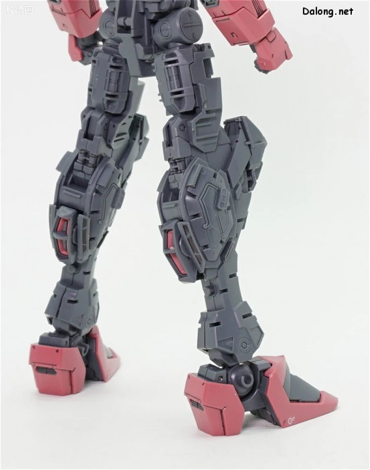 Bandai MG 1/100 ZGMF-X09A Justice Gundam