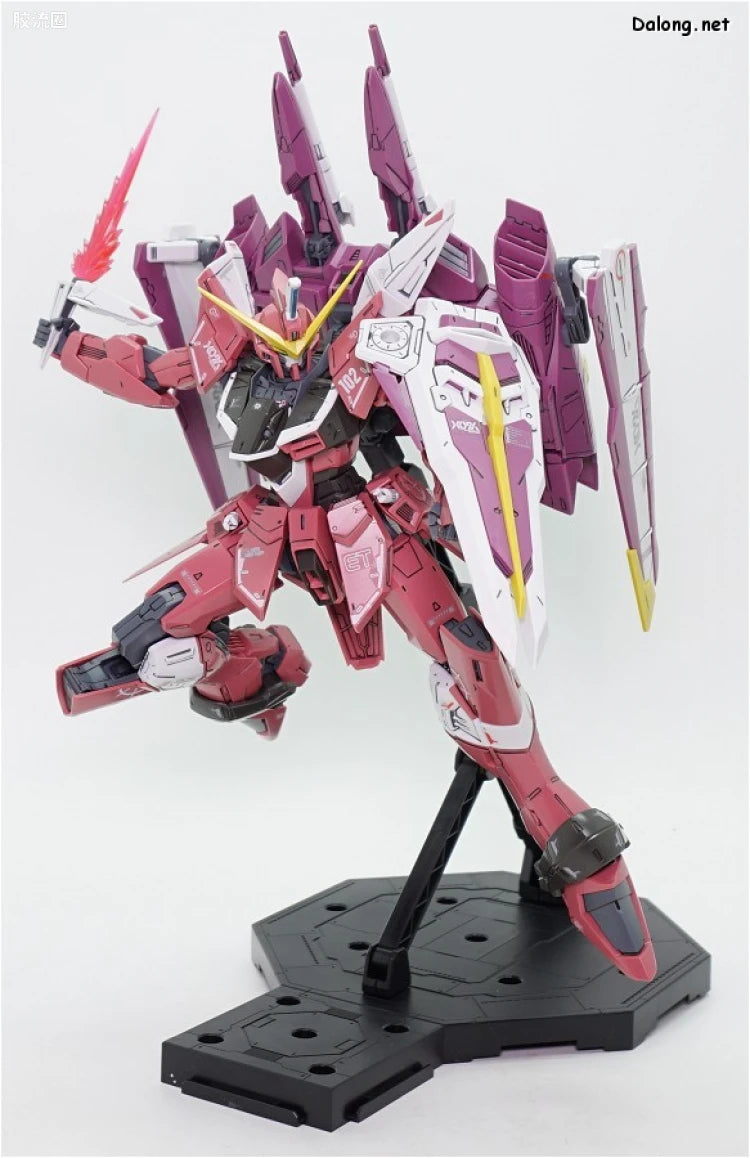 Bandai MG 1/100 ZGMF-X09A Justice Gundam