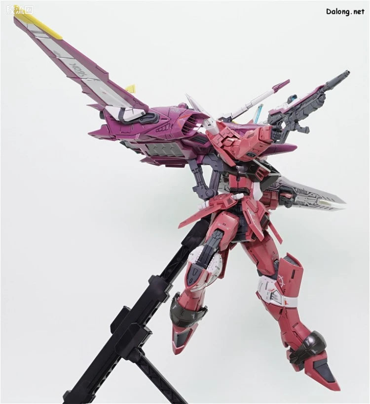 Bandai MG 1/100 ZGMF-X09A Justice Gundam